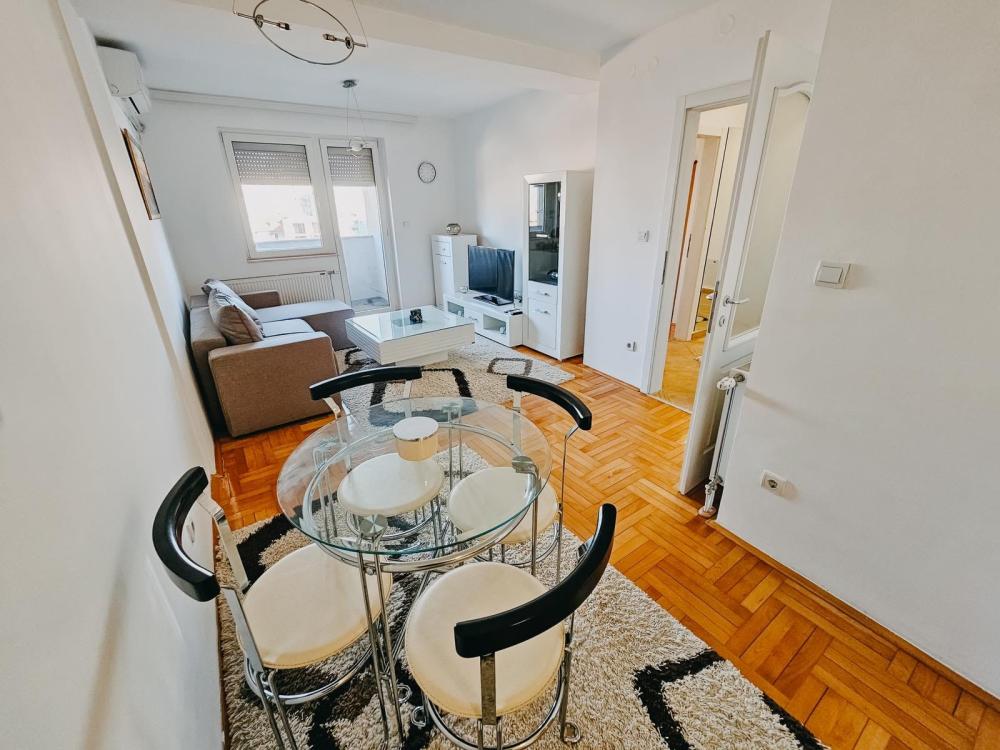 Slika 2 - U blizini centra i Crvenog Pevca, Trosoban stan za izdavanje, 70m2, 450€